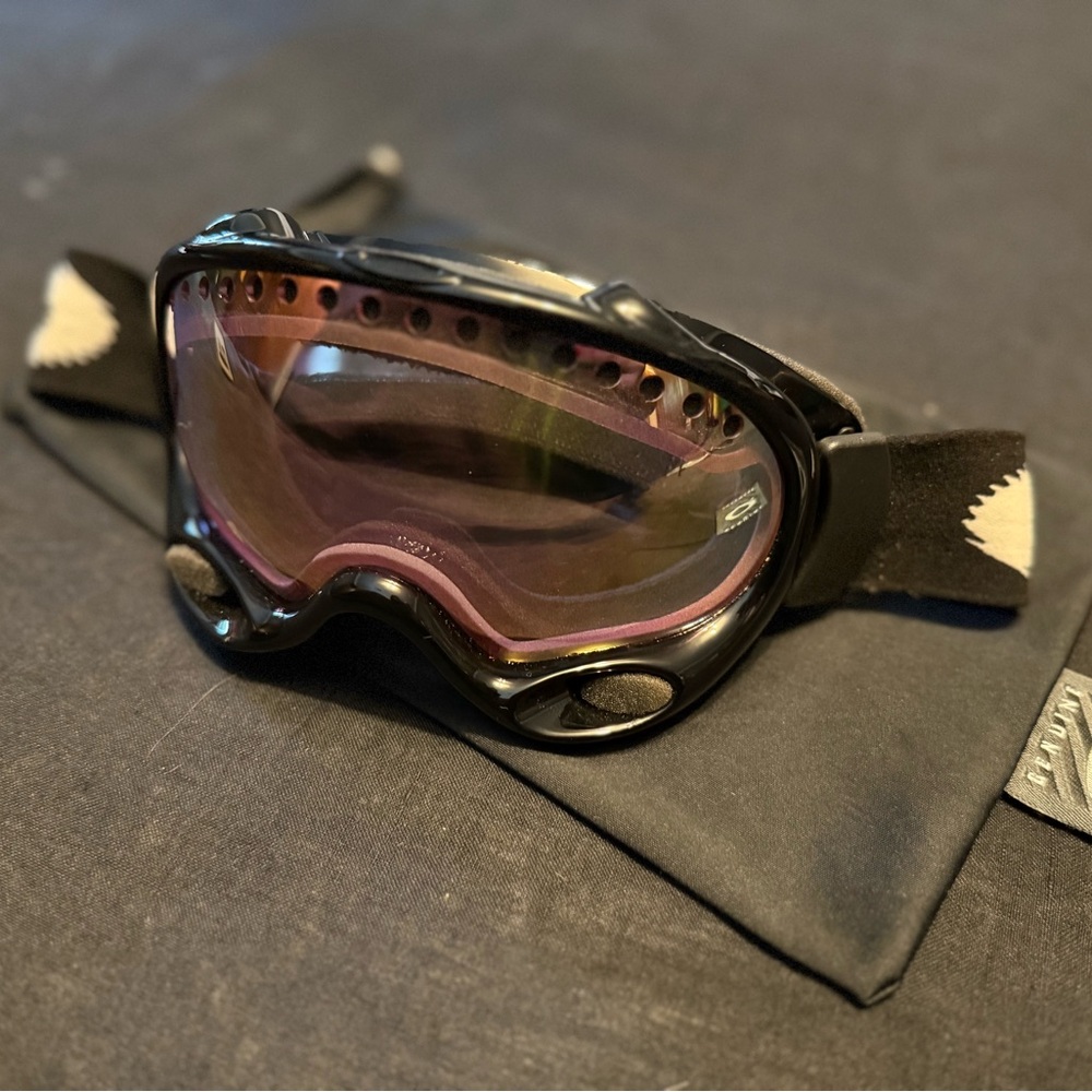 Oakley Ski Goggles with PINK Lens